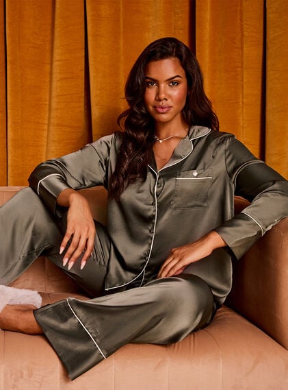 Oversized satin top and pant pyjama set